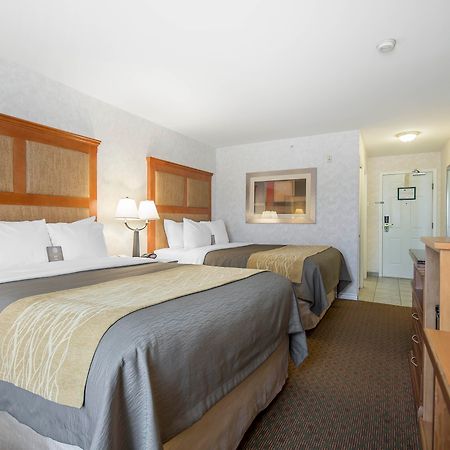 Prestige Kamloops Hotel Экстерьер фото