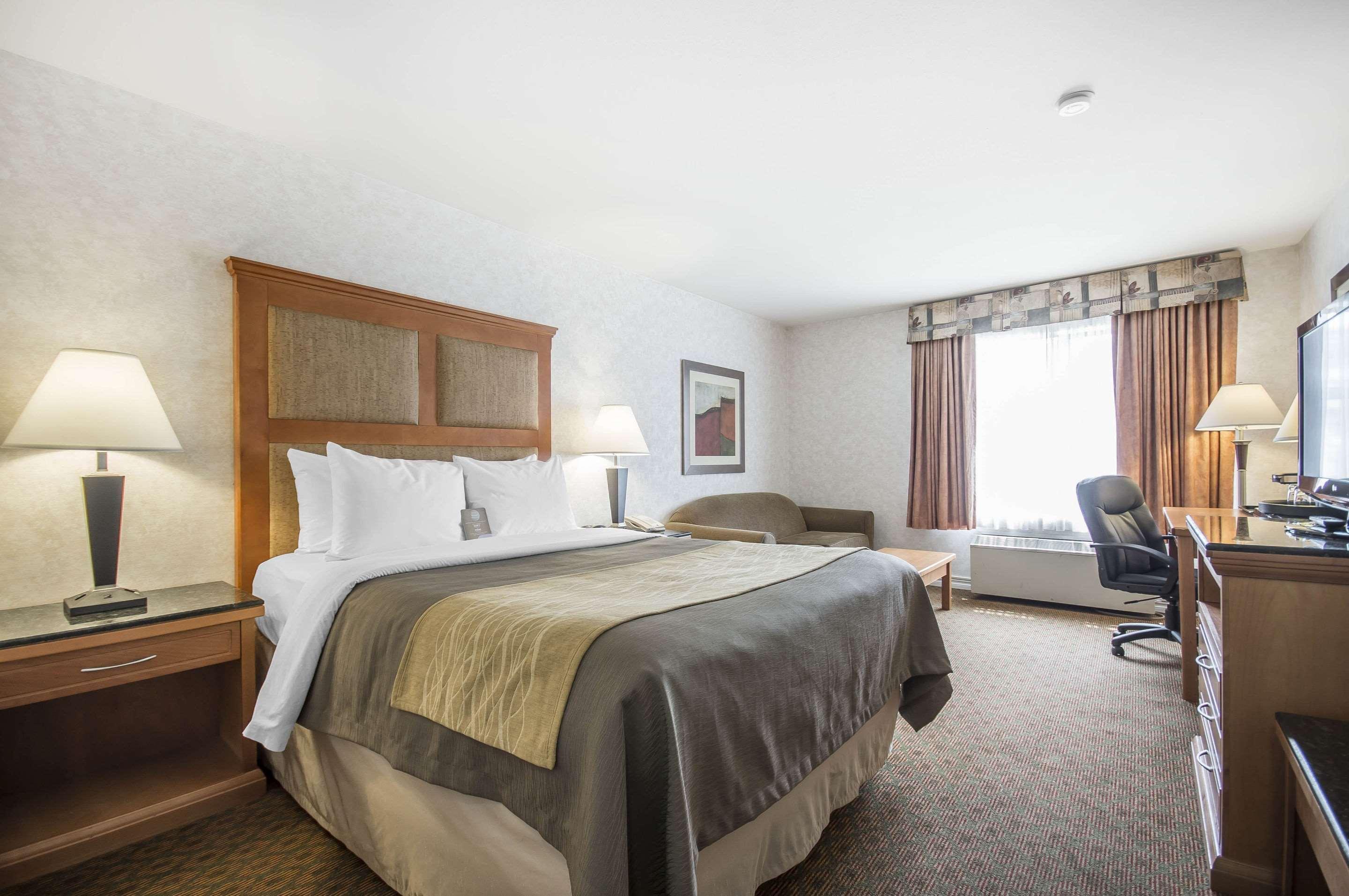 Prestige Kamloops Hotel Экстерьер фото